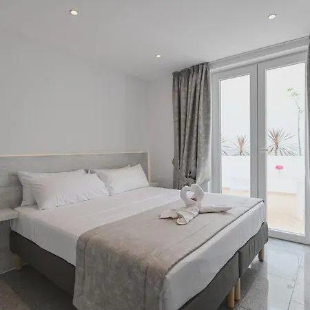 Boutique Tenerife فيلة