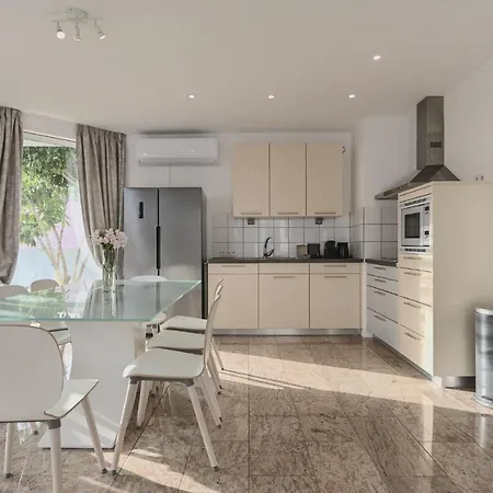 Boutique Tenerife אדחה