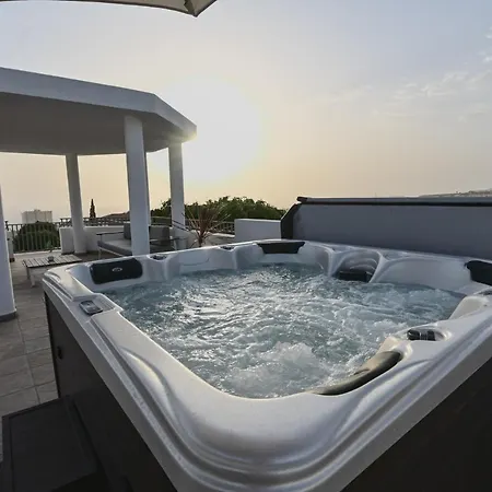 Boutique Tenerife * 아데제